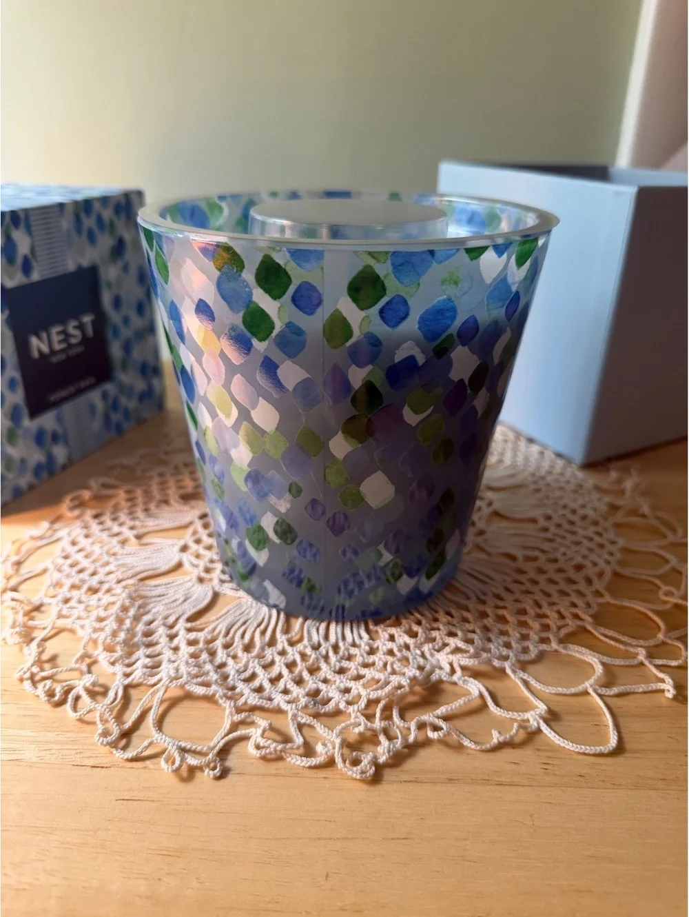 Nest New York Forest Rain Scented Candle with Decorative Glass Holder